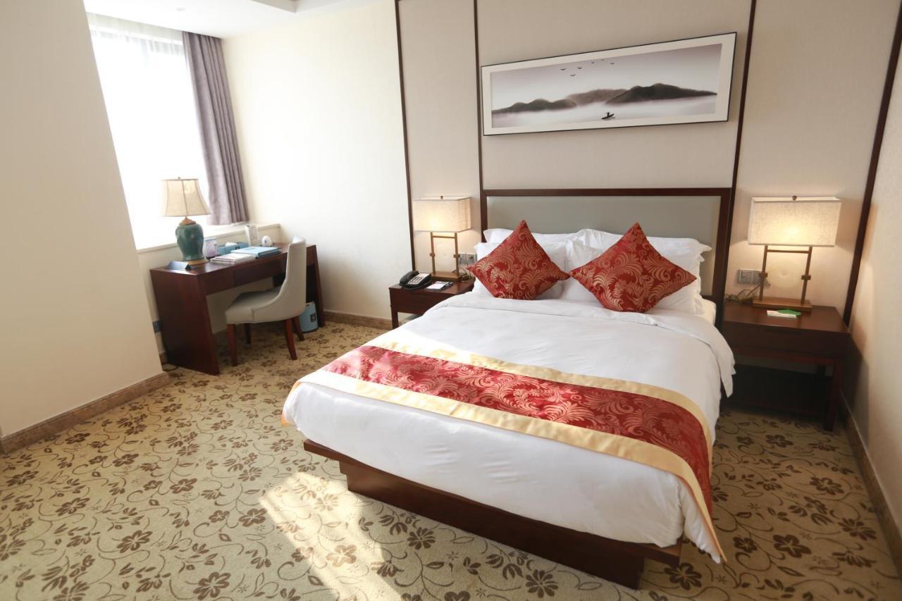 Guangzhou Seaman Club Hotel Exterior photo