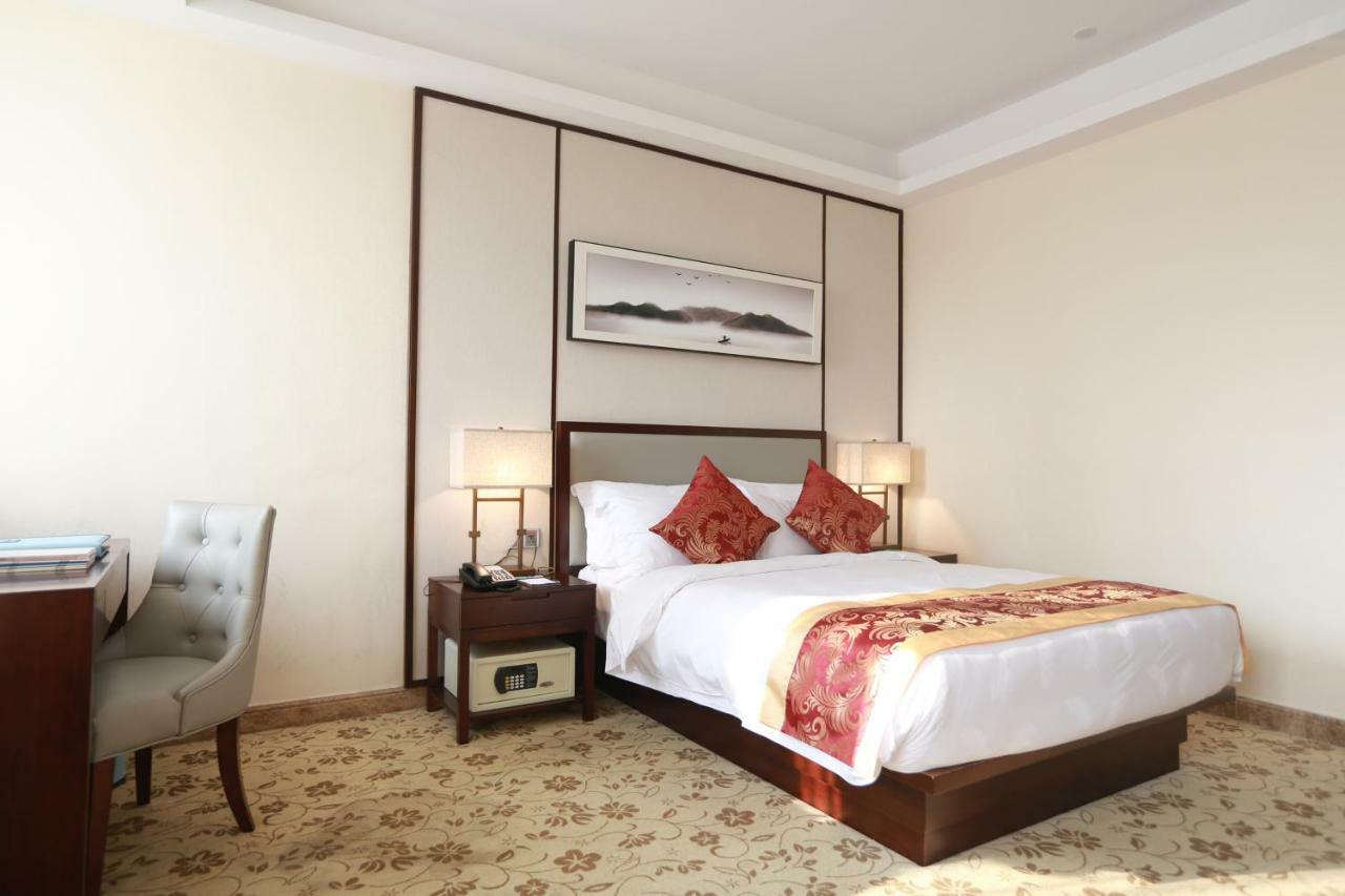 Guangzhou Seaman Club Hotel Exterior photo